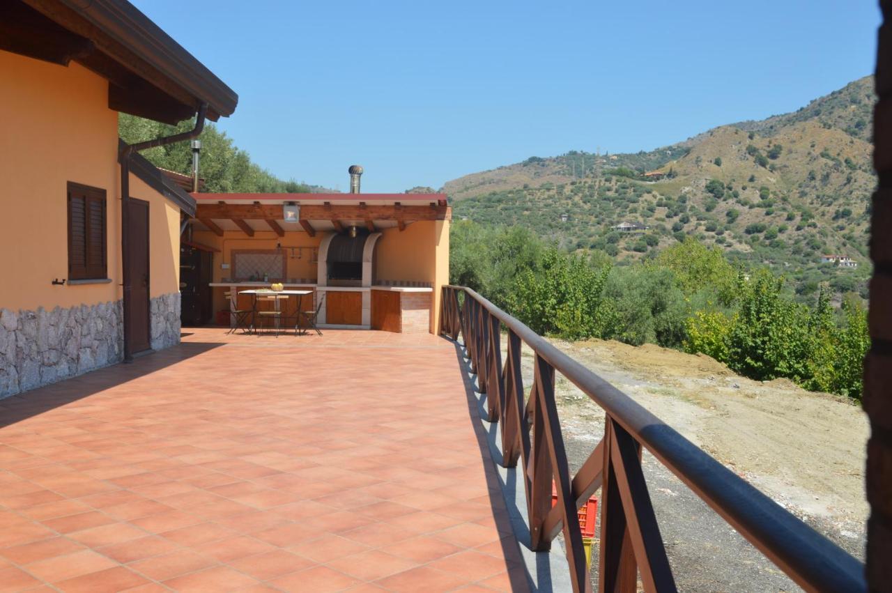 Villa Da Campo Giardini-Naxos Extérieur photo